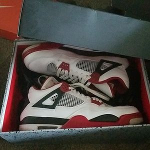 JORDAN FIRE RED 4